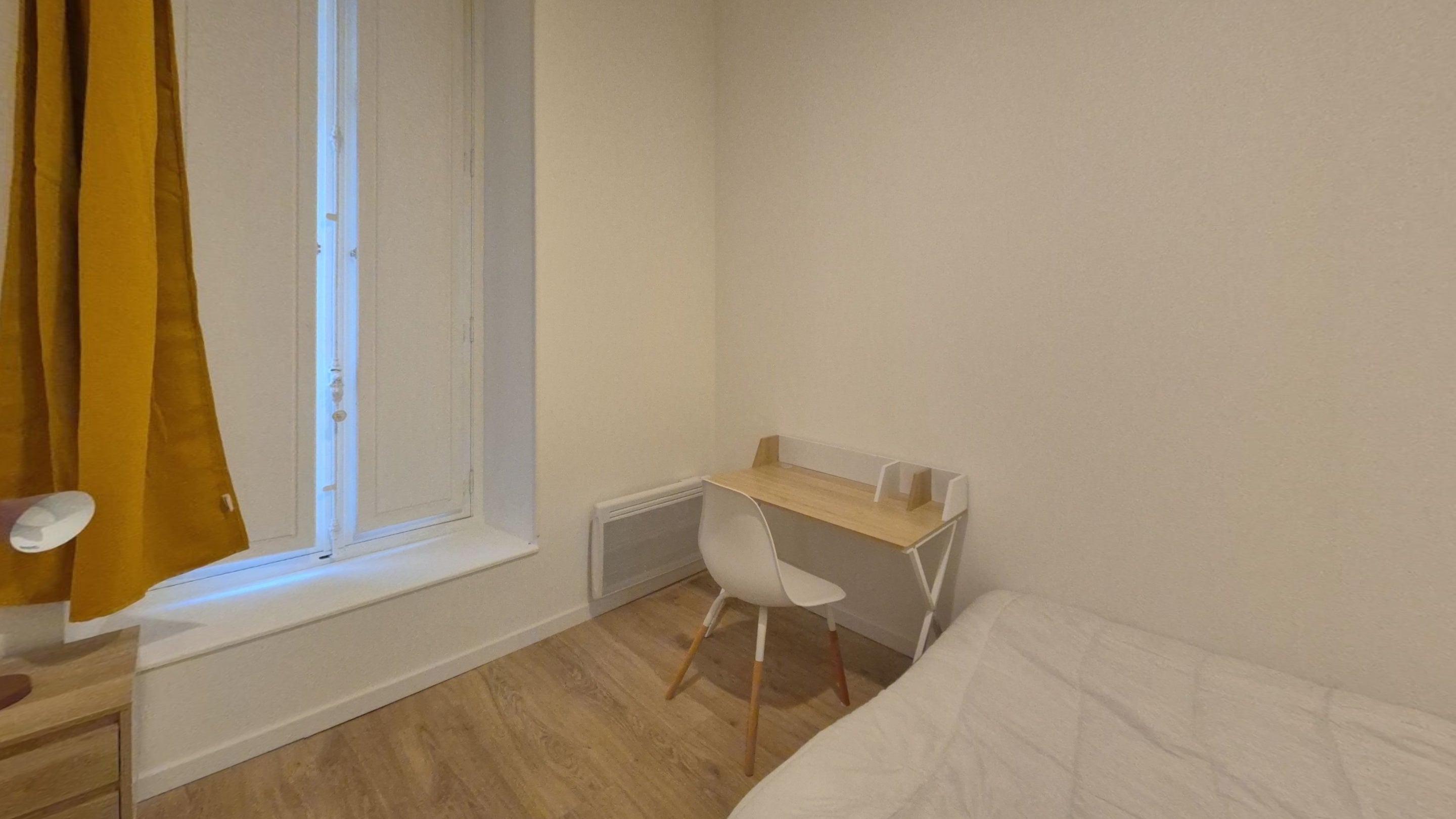 Chambre Rue de la République à Marseille