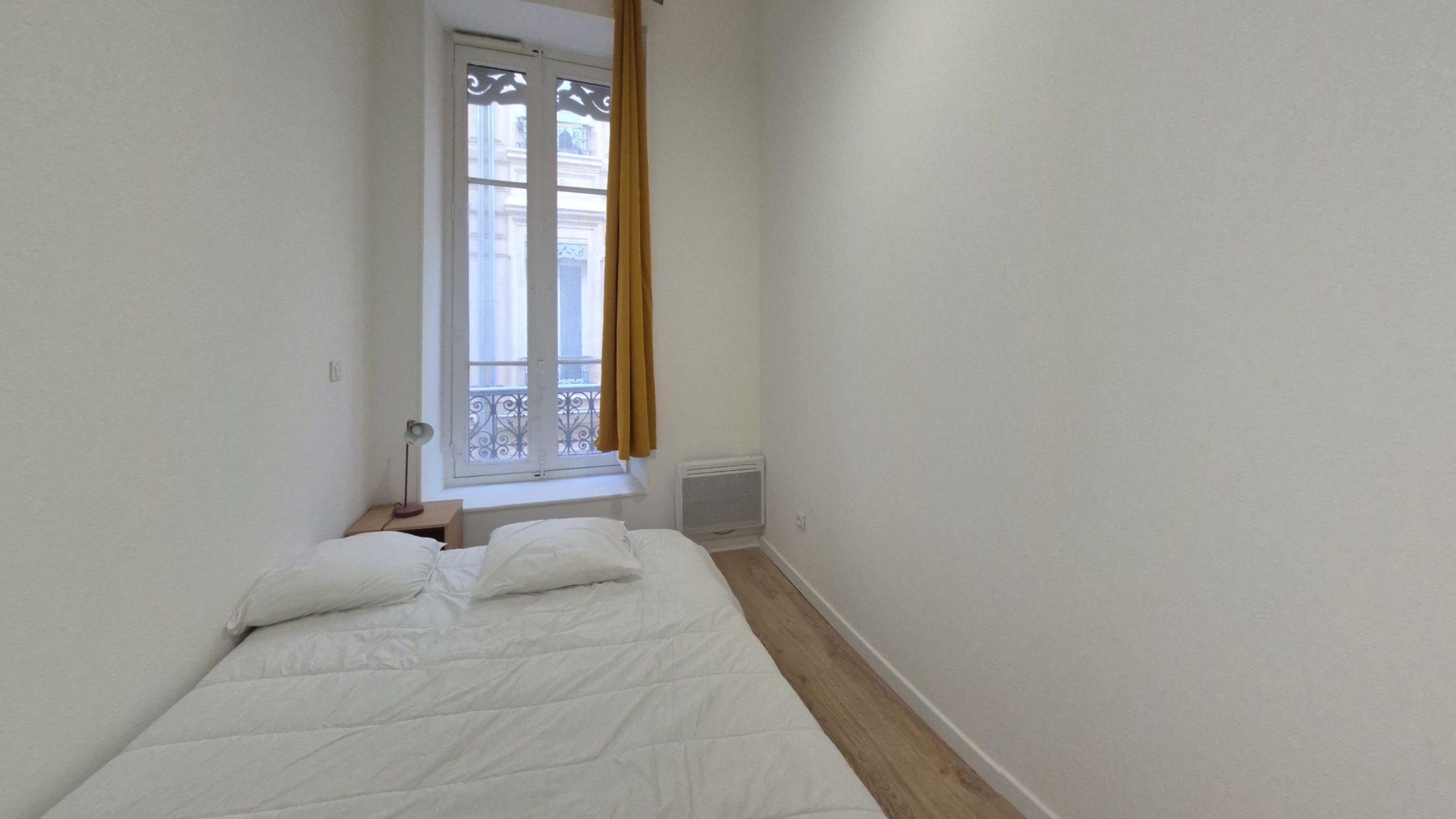 Chambre Rue de la République à Marseille