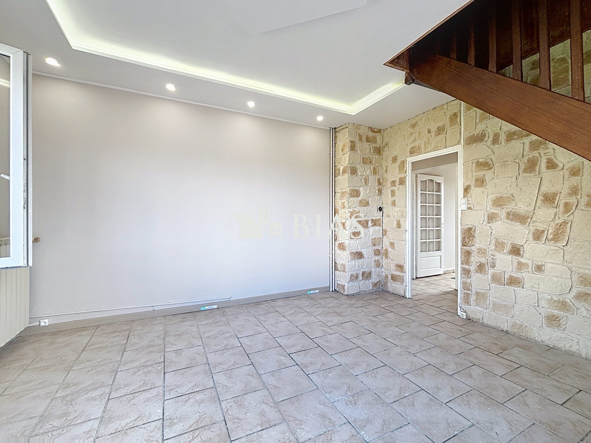 House WoodaCome in Le Trait