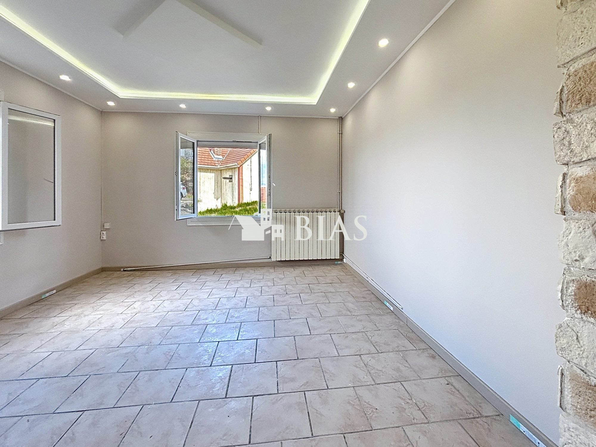 House WoodaCome in Le Trait