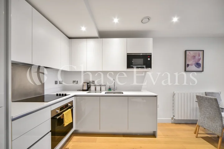 Flat Duke of Wellington Avenue in Greater London