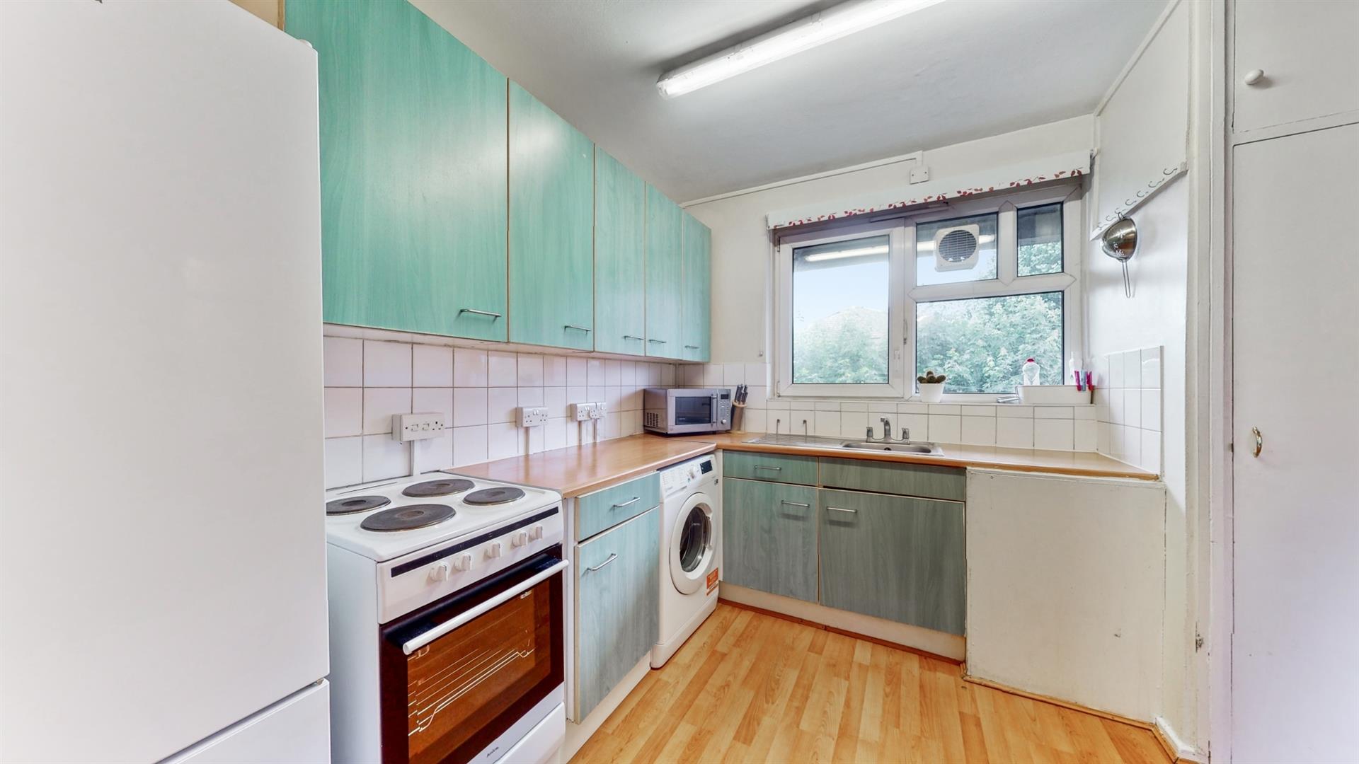 Flat Daplyn Street in Greater London