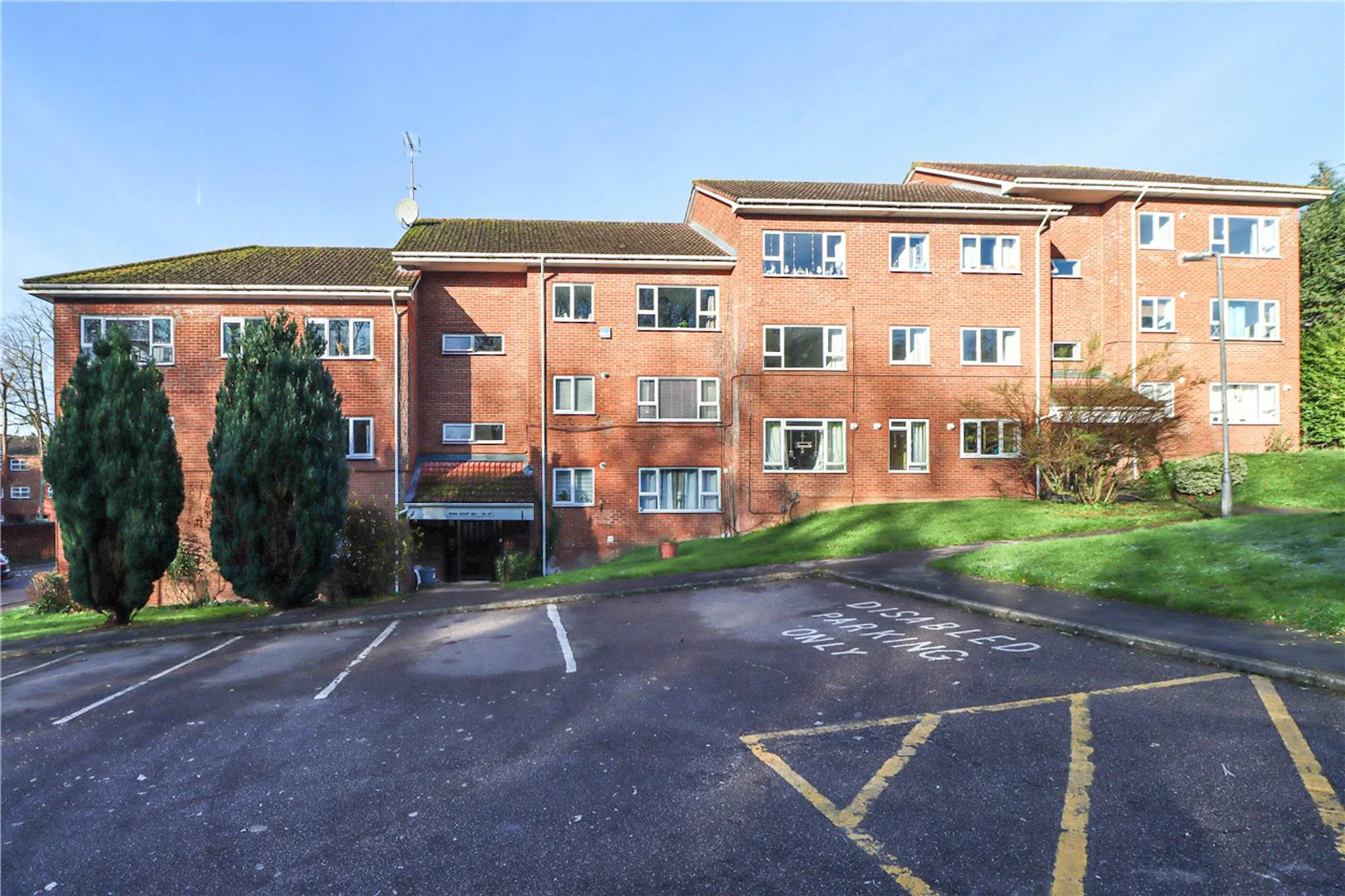 Flat Hillside Road in St Albans