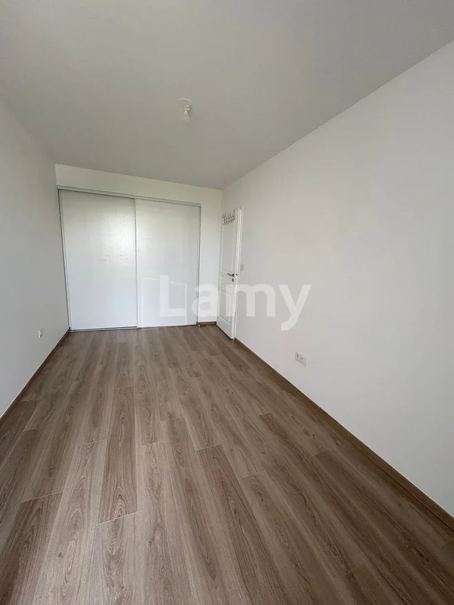 Flat Avenue Serge Dassault in Corbeil-Essonnes