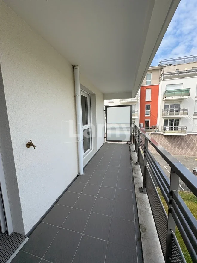 Flat Avenue Serge Dassault in Corbeil-Essonnes