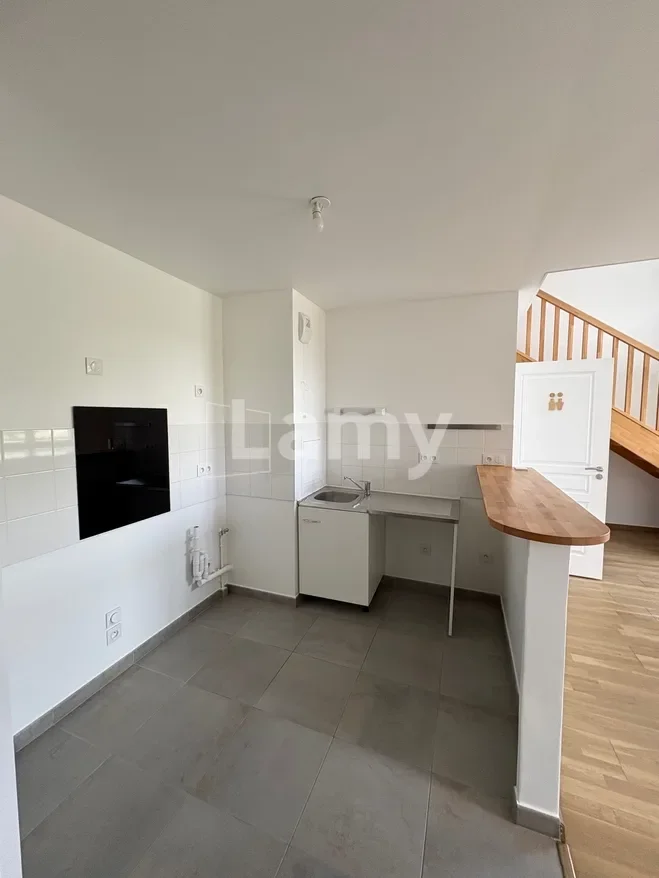 Flat Avenue Serge Dassault in Corbeil-Essonnes