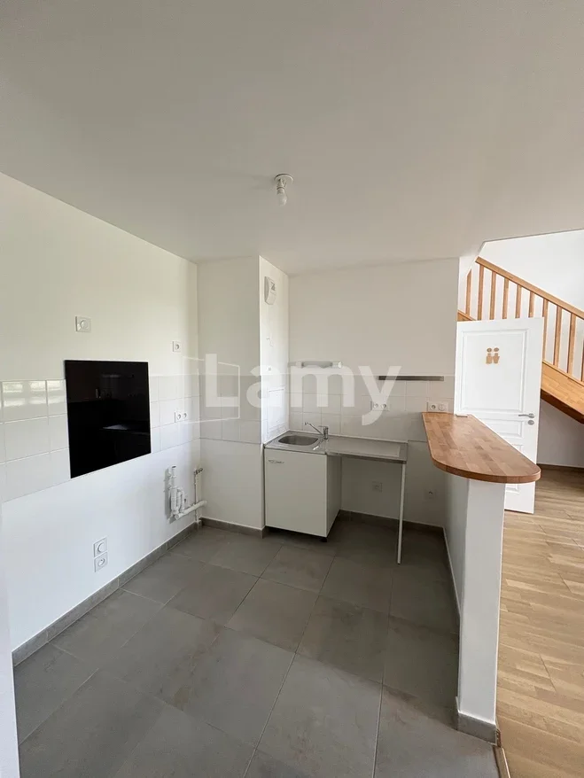 Flat Avenue Serge Dassault in Corbeil-Essonnes