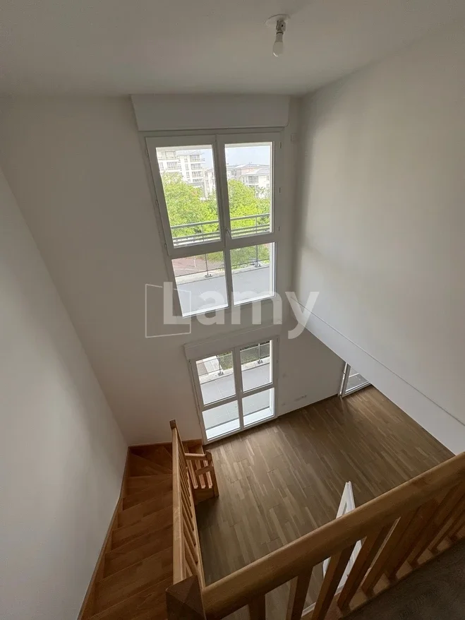 Flat Avenue Serge Dassault in Corbeil-Essonnes