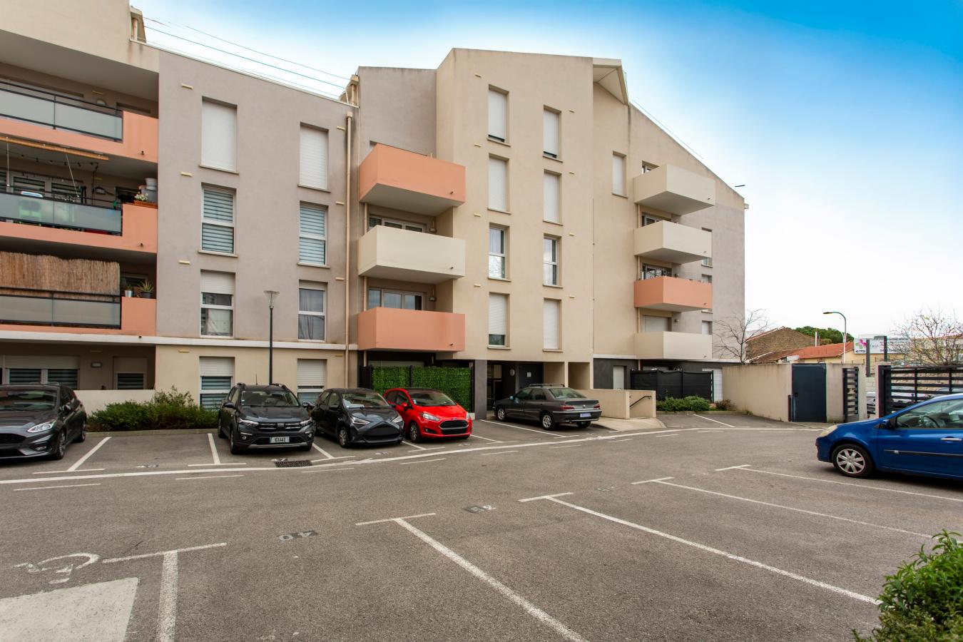 Flat Rue Paul Arène in Miramas