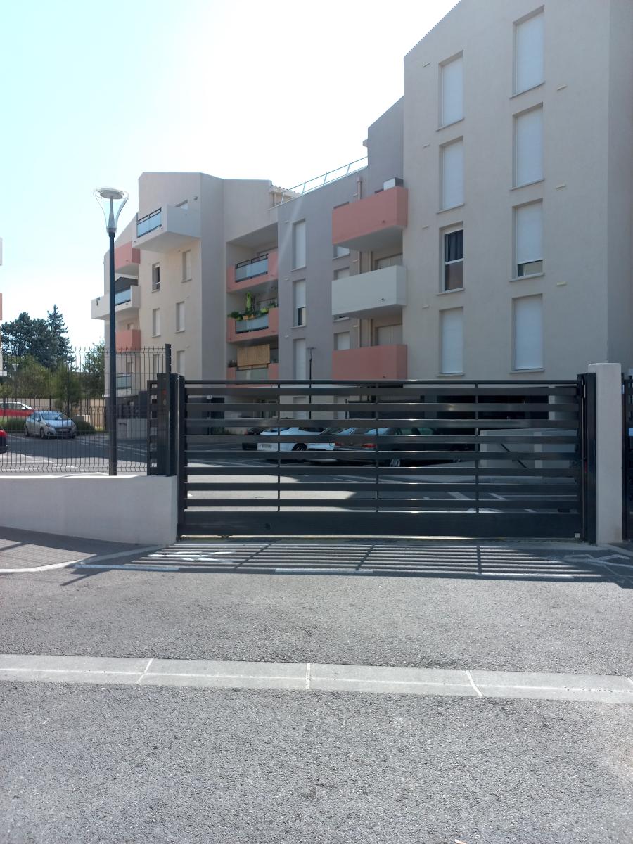 Flat Rue Paul Arène in Miramas