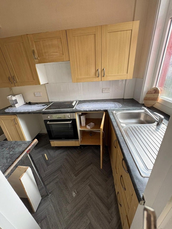 Room Pontefract Lane in Leeds