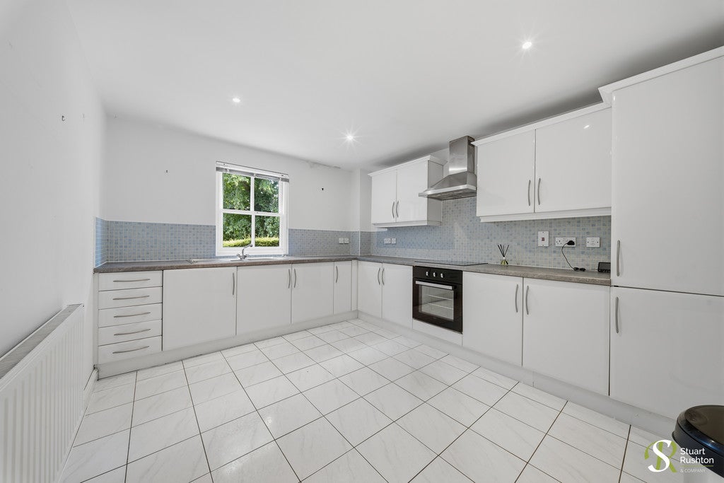 Flat Bexton Road in Knutsford