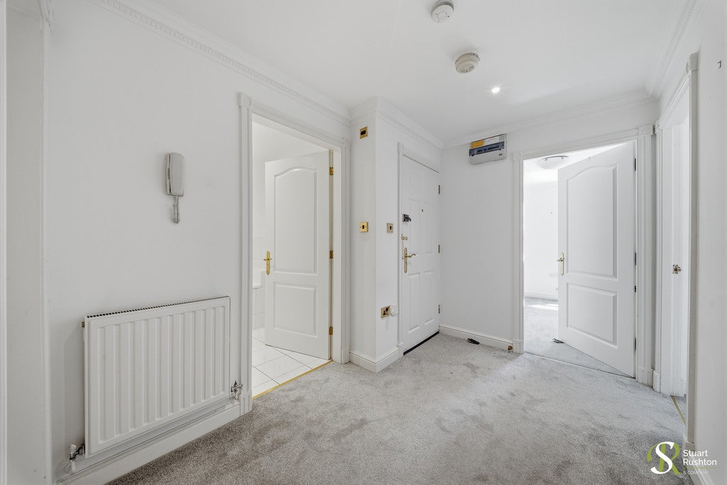 Flat Bexton Road in Knutsford