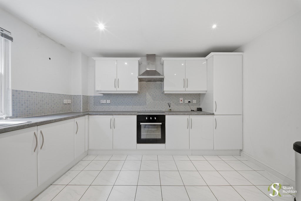 Flat Bexton Road in Knutsford