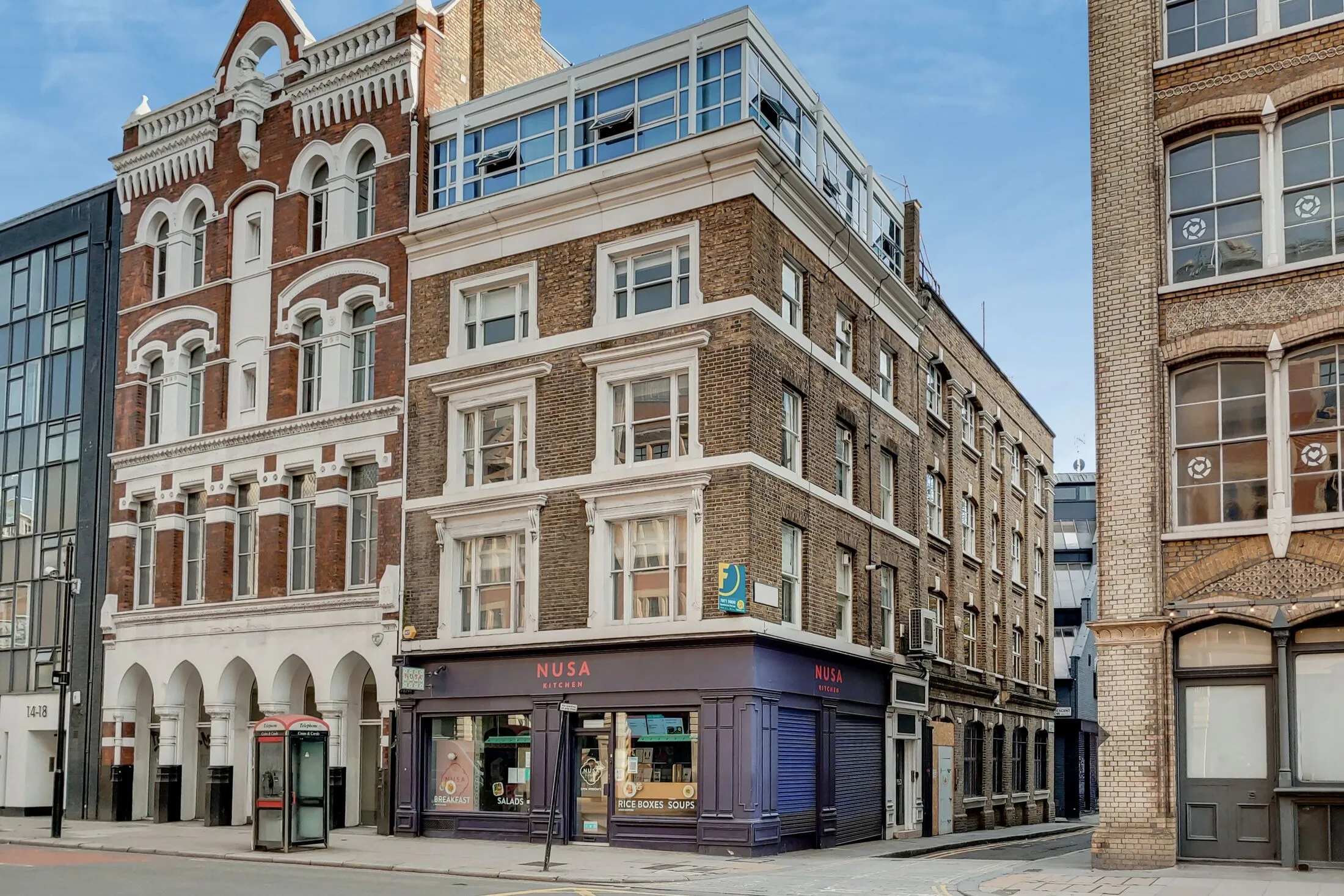 Flat Goswell Road in Greater London