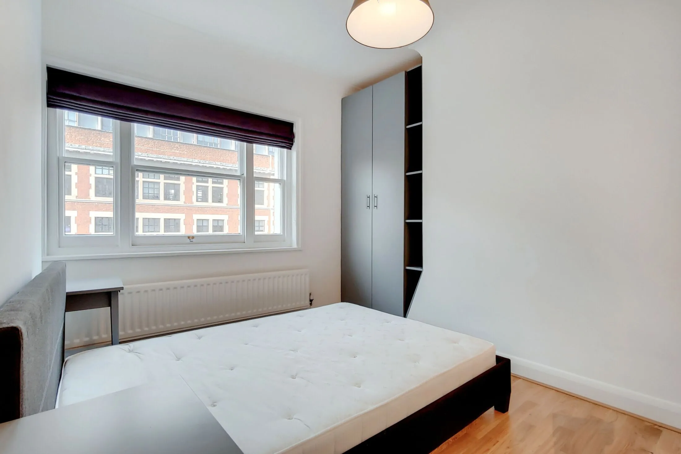 Flat Goswell Road in Greater London