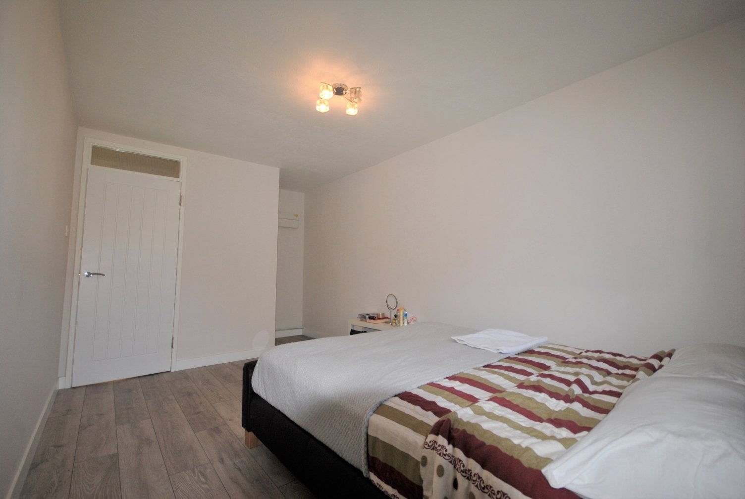 Flat Horncastle Close in Greater London