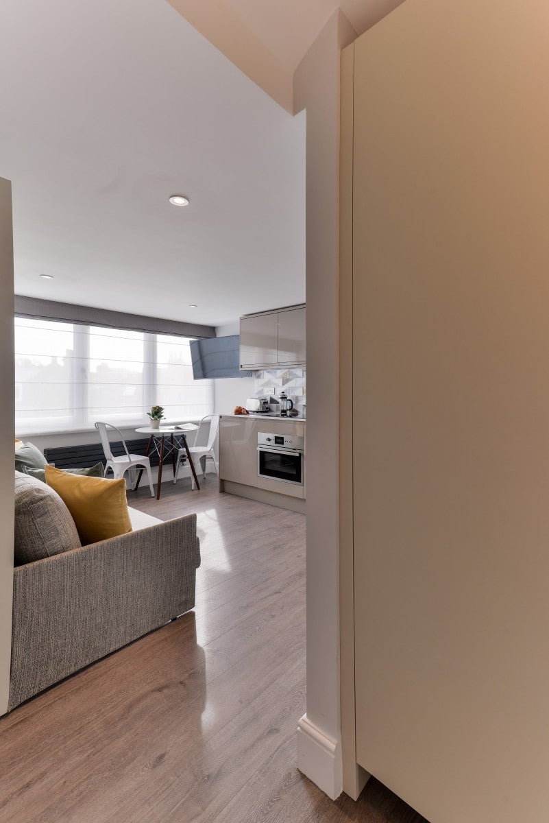 Flat Kingdon Road in London