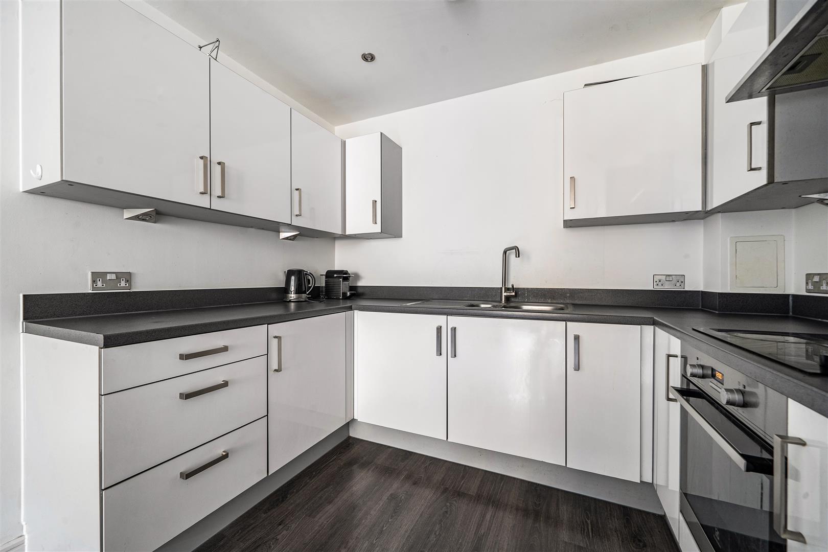 Flat Kidwells Close in Maidenhead
