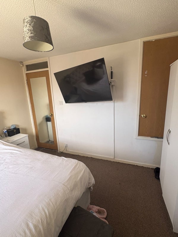 Room Lavender Way in Liverpool