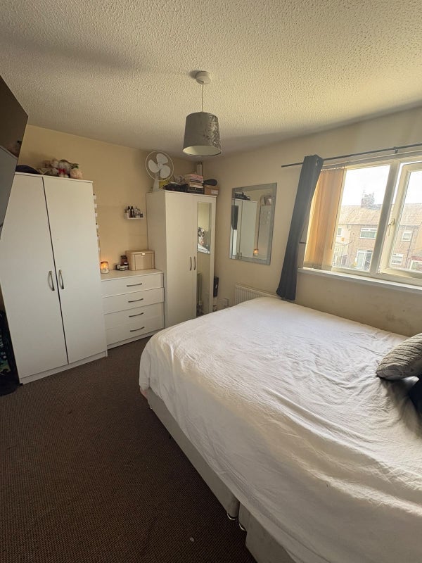Room Lavender Way in Liverpool