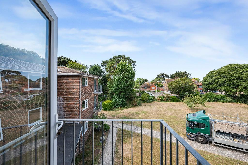 Flat Belgrave Road in Seaford