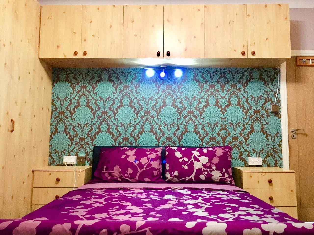 Room Station Road in Greater London