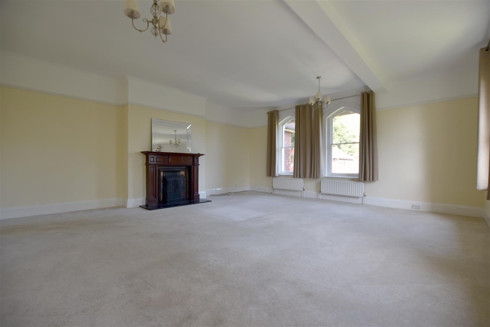 Flat Reigate Hill in Reigate and Banstead
