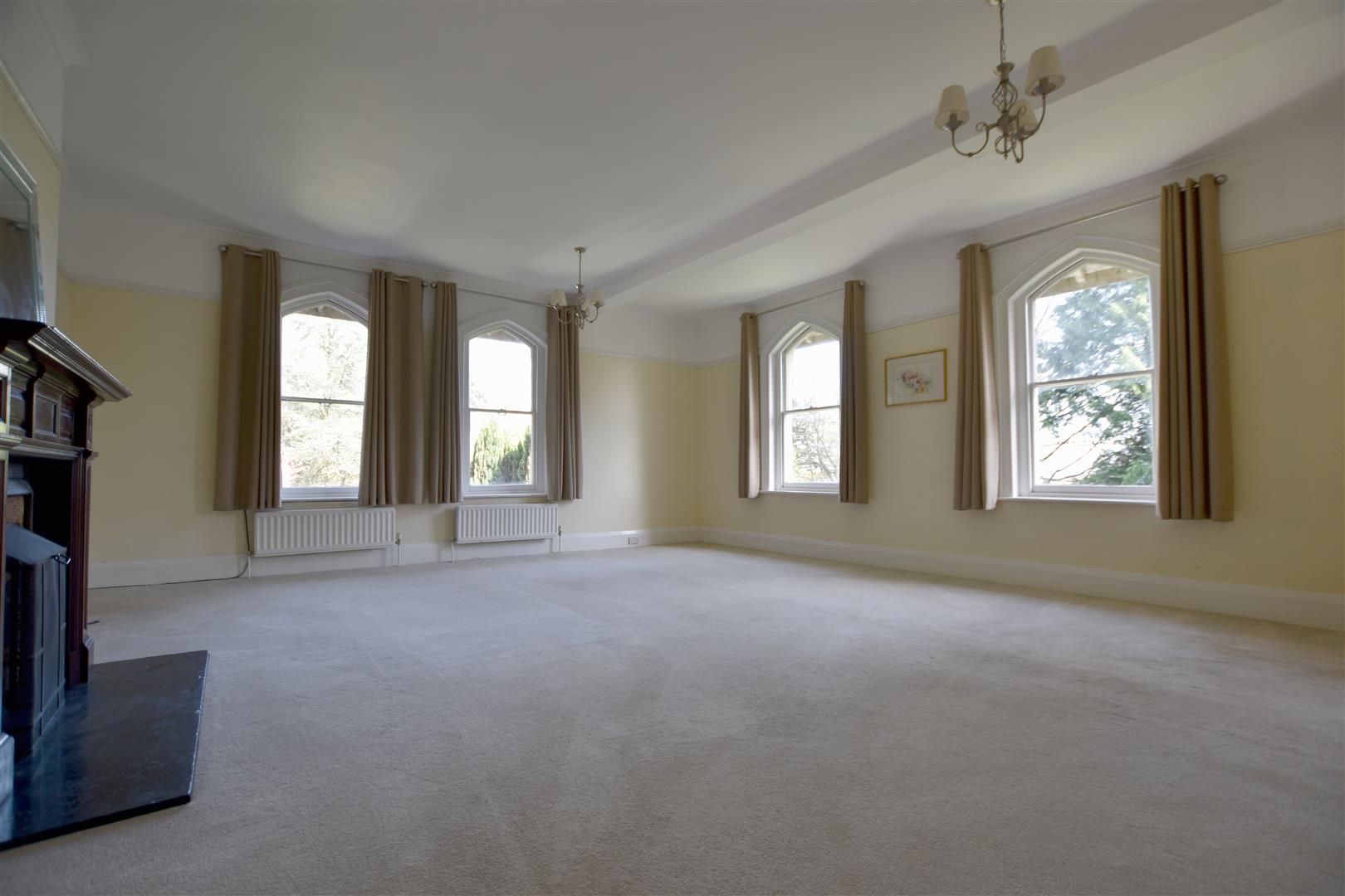 Flat Reigate Hill in Reigate and Banstead