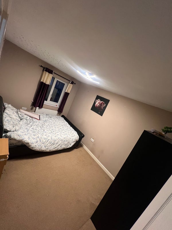 Room Deedmore Road in Coventry