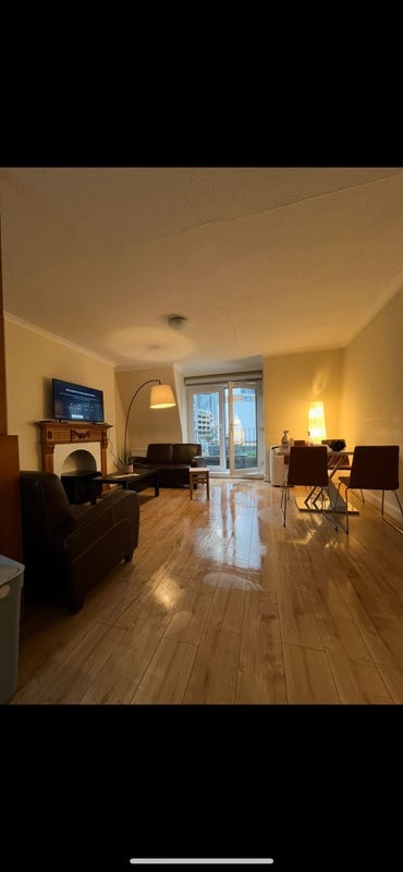 Room Manchester Road in Greater London