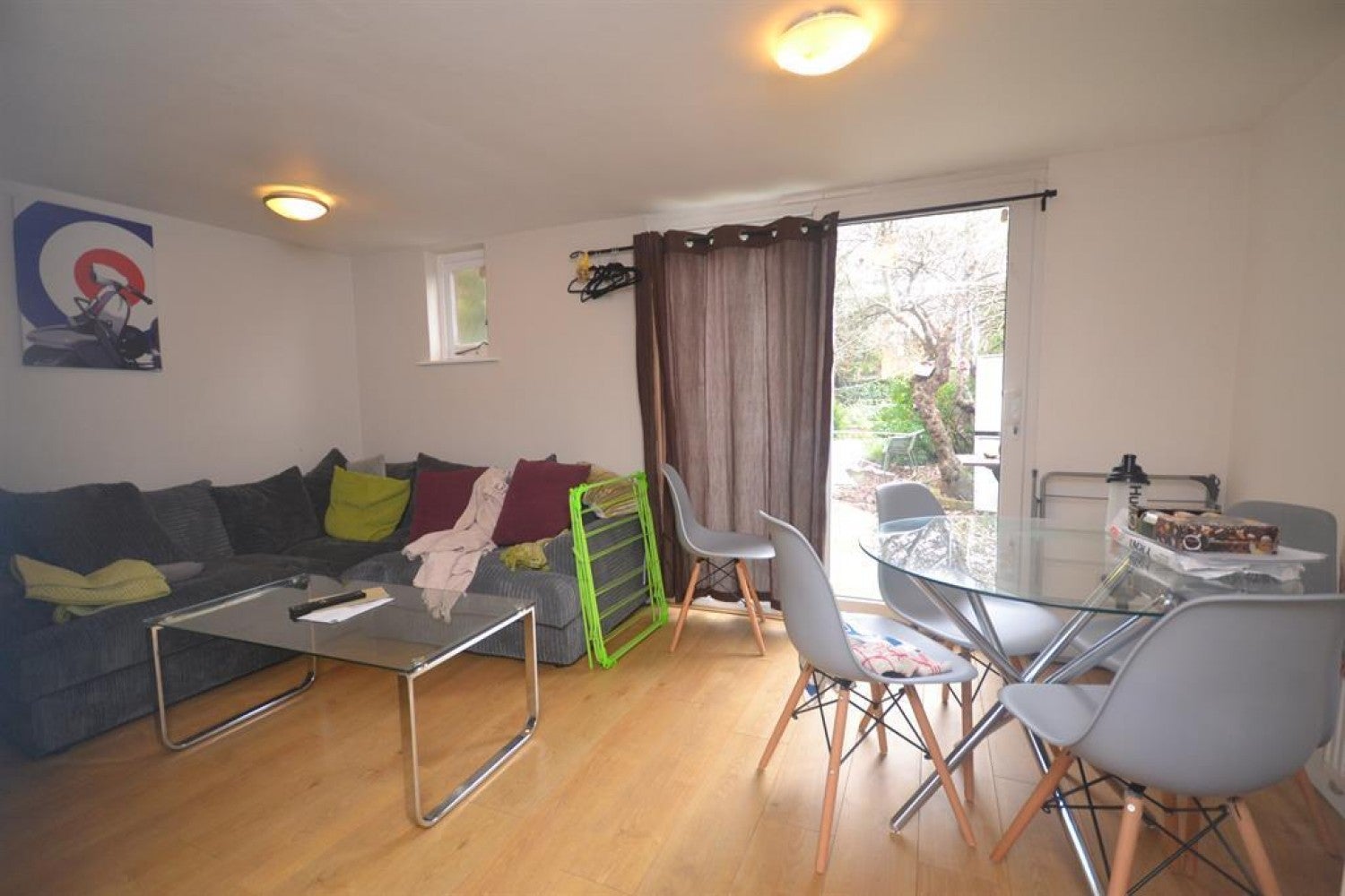 Flat Gosbrook Road in Reading