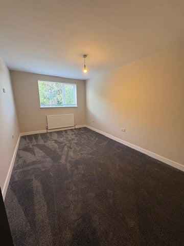 Flat Manor Road in Tameside