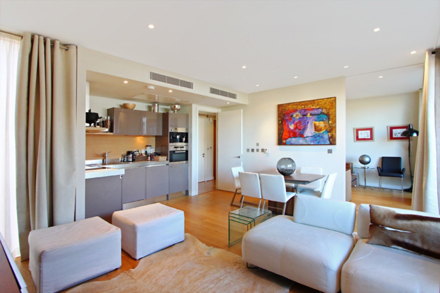 Flat Gatliff Road in City of Westminster