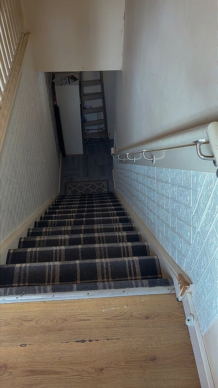 Room Moffat Way in City of Edinburgh