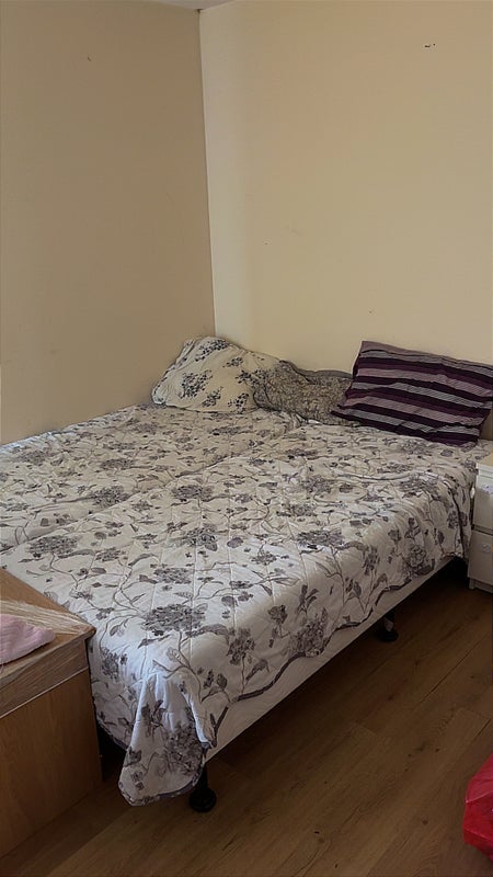 Room Moffat Way in City of Edinburgh