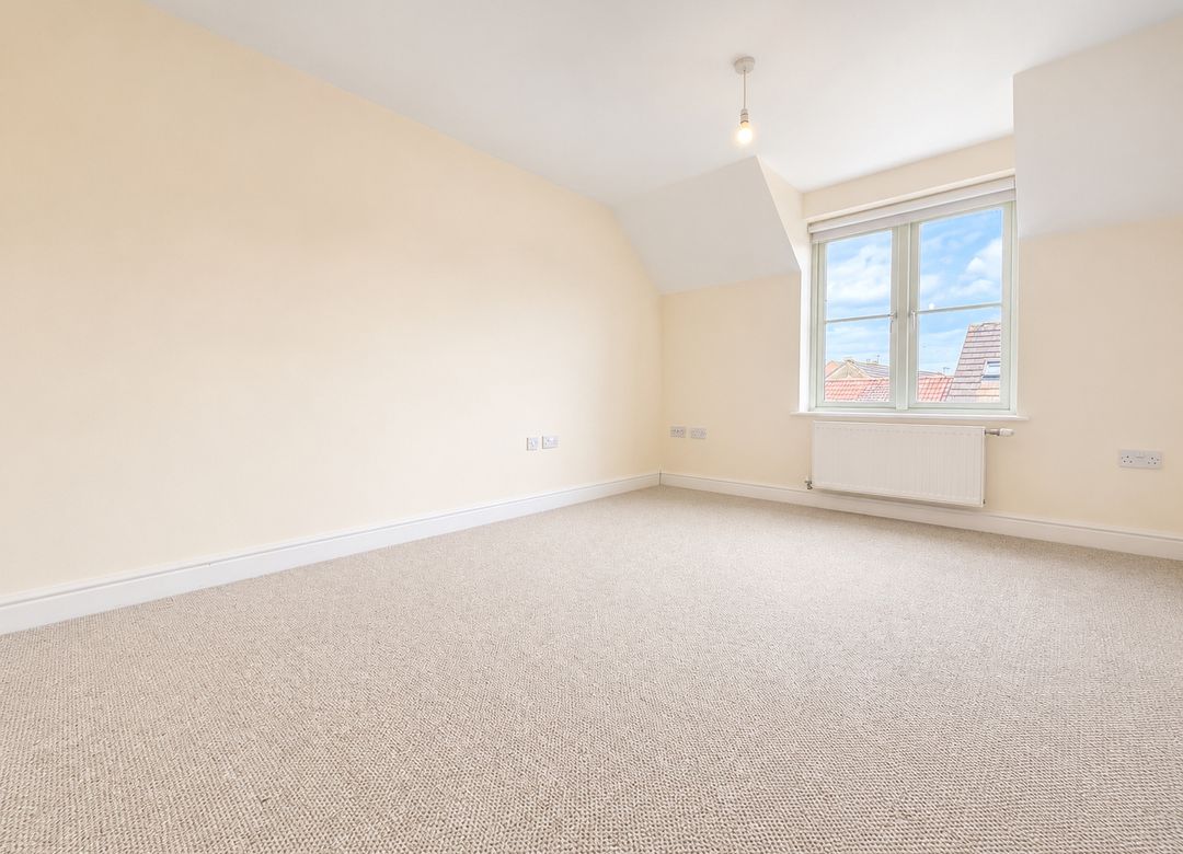 Flat Akeman Court in Cotswold District