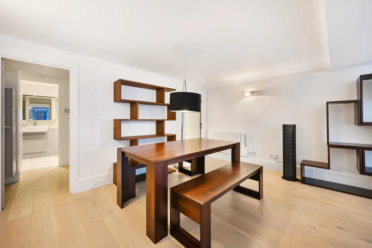 Flat Grange Yard in Greater London
