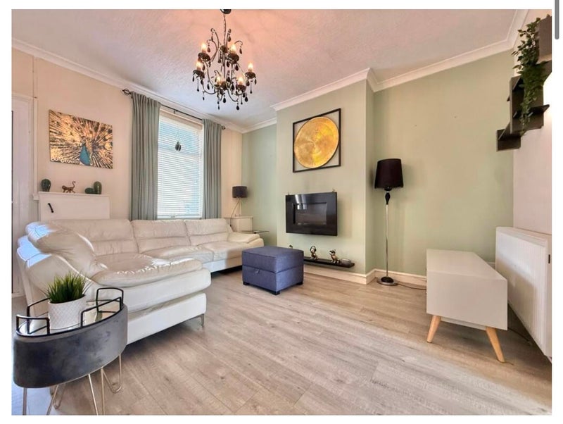 Room Gibraltar Lane in Tameside