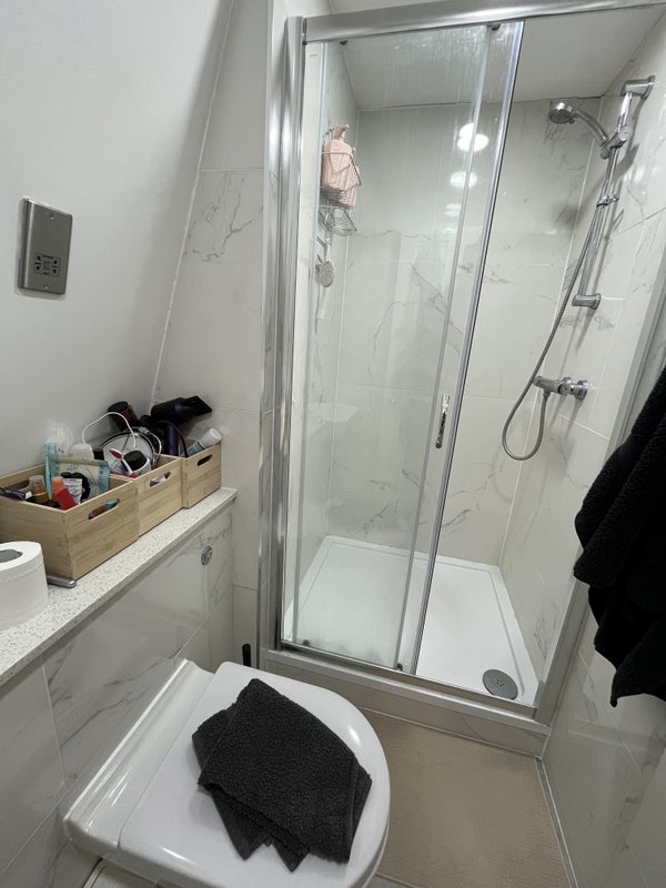 Room Mare Street in Greater London