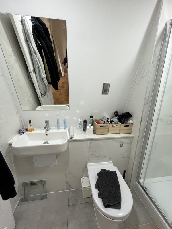 Room Mare Street in Greater London