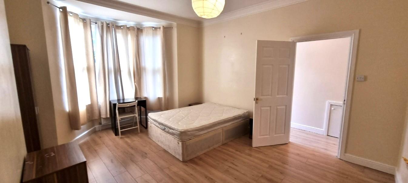 Flat Simonside Terrace in Newcastle upon Tyne