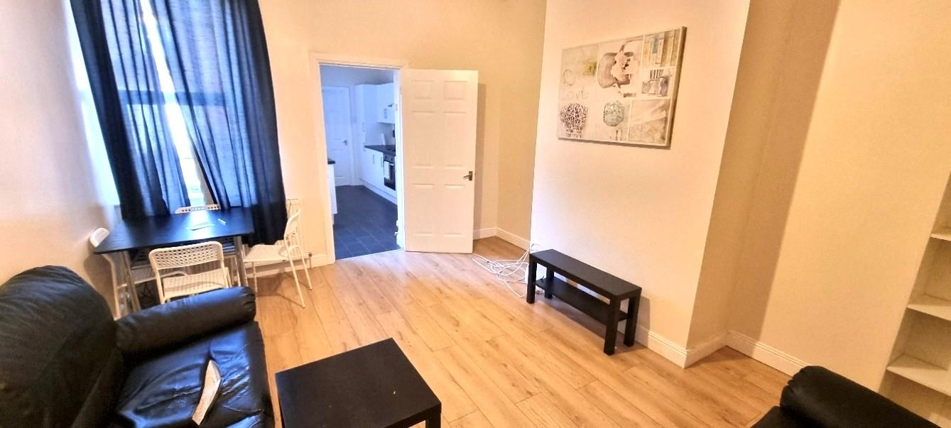 Flat Simonside Terrace in Newcastle upon Tyne