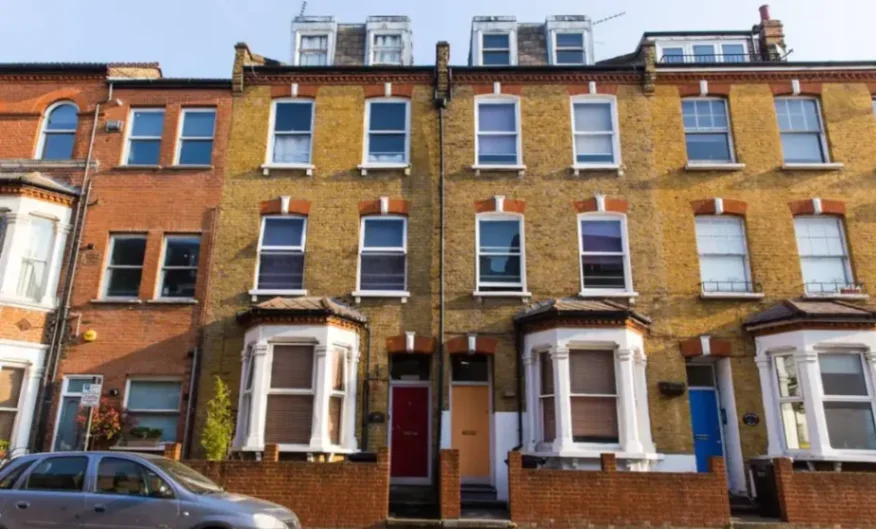 Room Falkland Road in Greater London