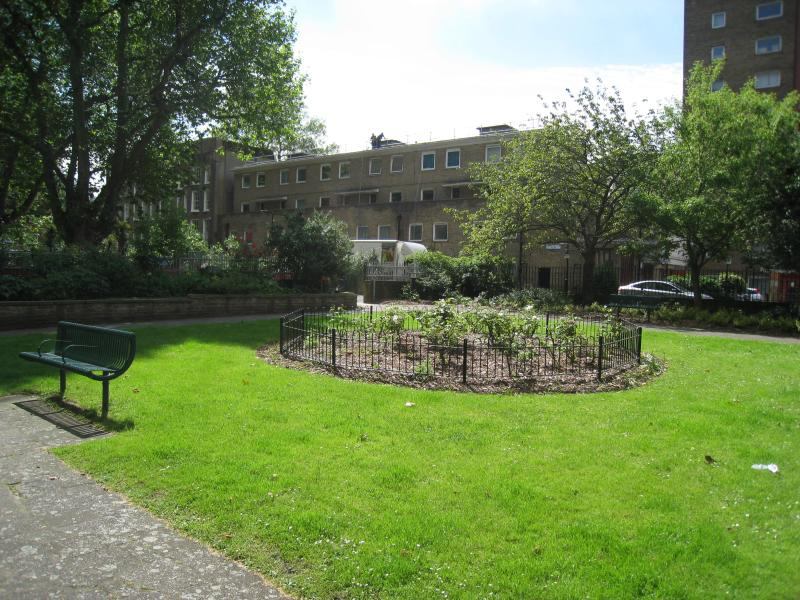Flat Nelson Square in Greater London
