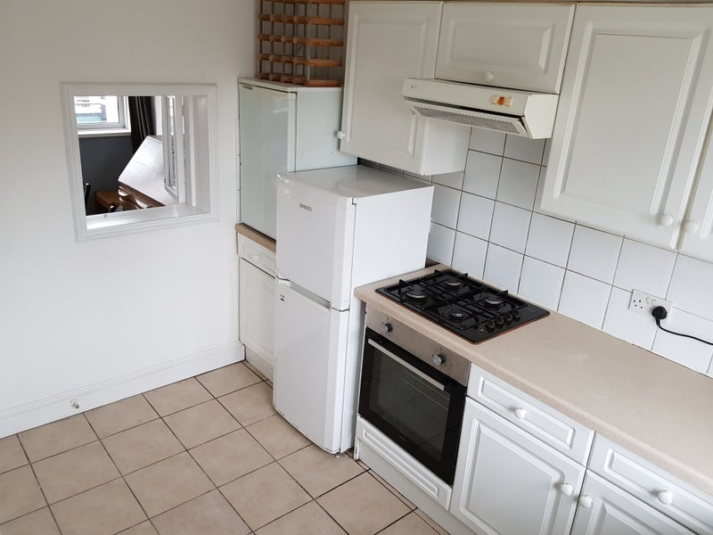 Room Bazely Street in Greater London