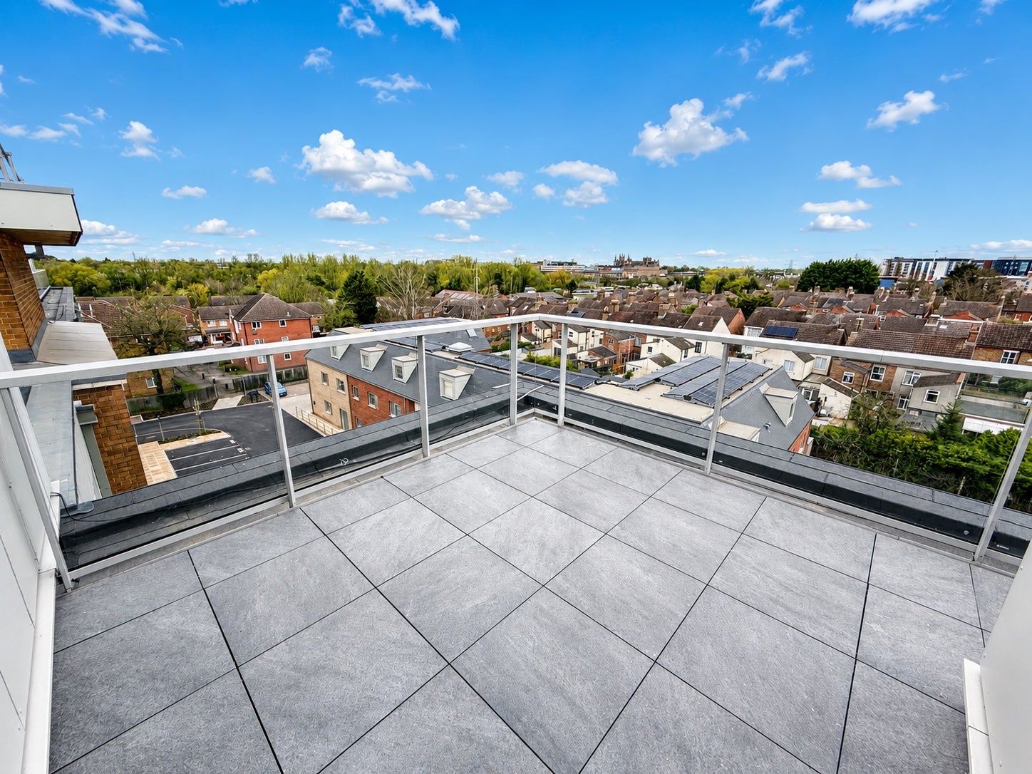 Flat Oundle Road in Peterborough