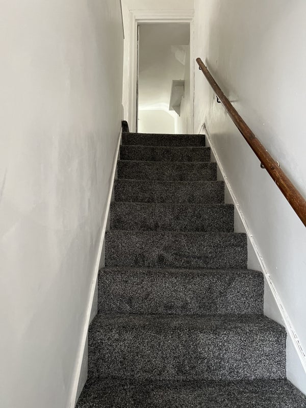Room Stow Hill in Pontypridd