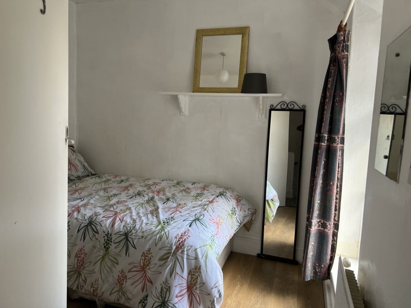 Room Stow Hill in Pontypridd
