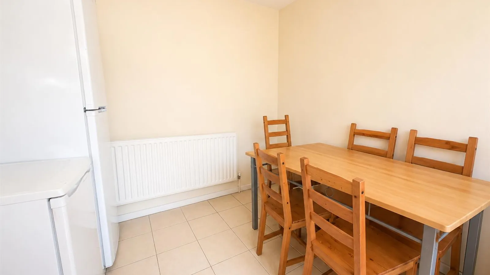 House Hawkins Close in Greater London